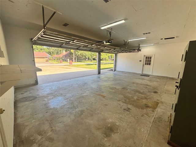 1125 W Stroker Road 1125, Crosby, TX 77532
