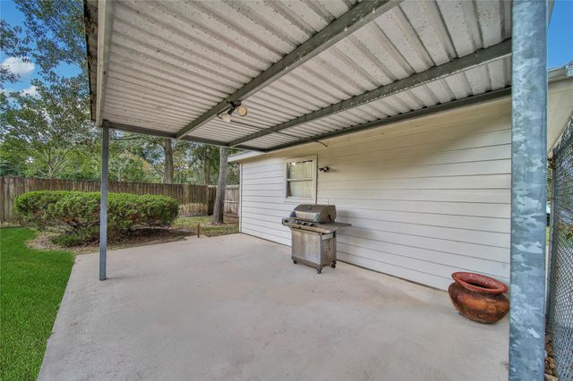 1125 W Stroker Road 1125, Crosby, TX 77532