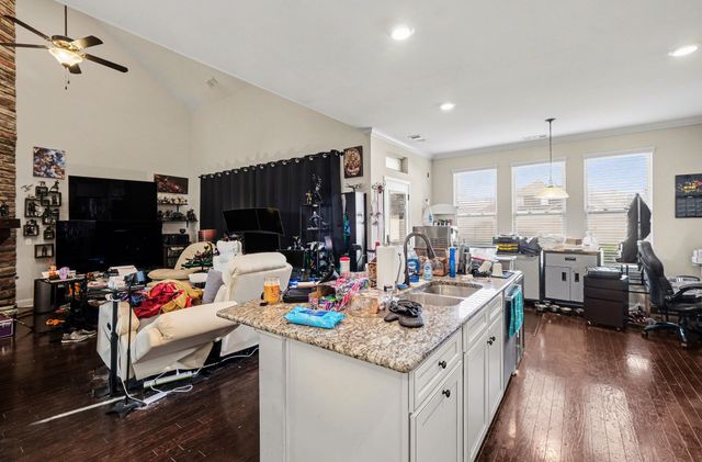 1043 Brixworth Dr, Thompsons Station, TN 37179