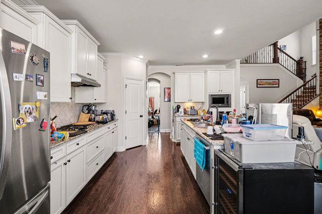 1043 Brixworth Dr, Thompsons Station, TN 37179