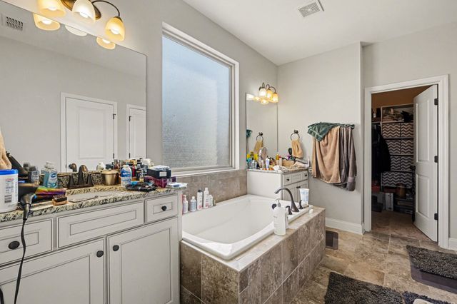 1043 Brixworth Dr, Thompsons Station, TN 37179