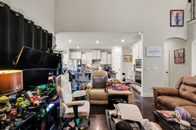 1043 Brixworth Dr, Thompsons Station, TN 37179