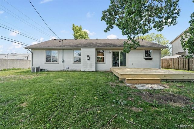 13416 Mcguire Street, Taylor, MI 48180