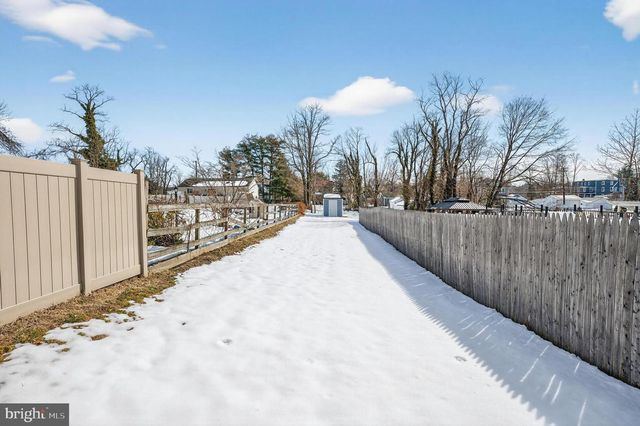 54 HANOVER ST., Pemberton, NJ 08068