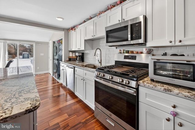 54 HANOVER ST., Pemberton, NJ 08068