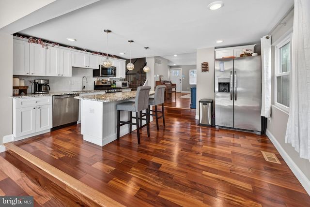 54 HANOVER ST., Pemberton, NJ 08068