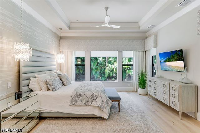 760 Park Shore DR, Naples, FL 34103