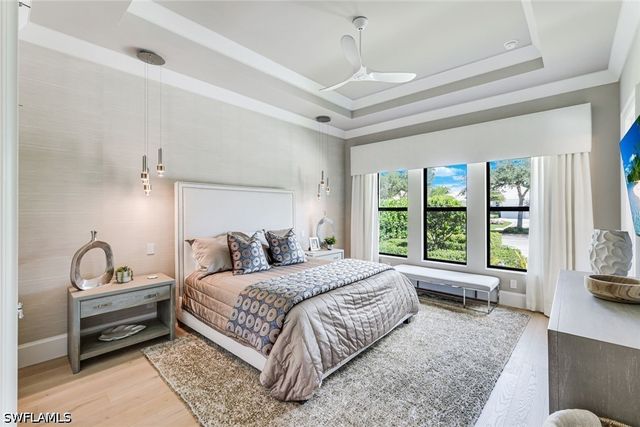 760 Park Shore DR, Naples, FL 34103