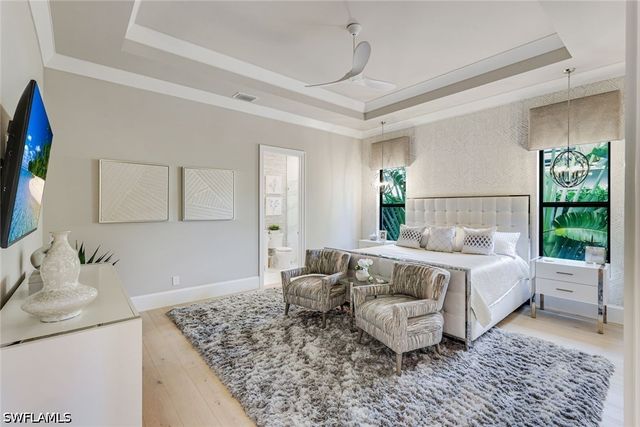 760 Park Shore DR, Naples, FL 34103