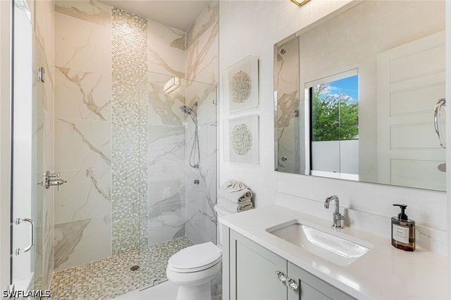 760 Park Shore DR, Naples, FL 34103