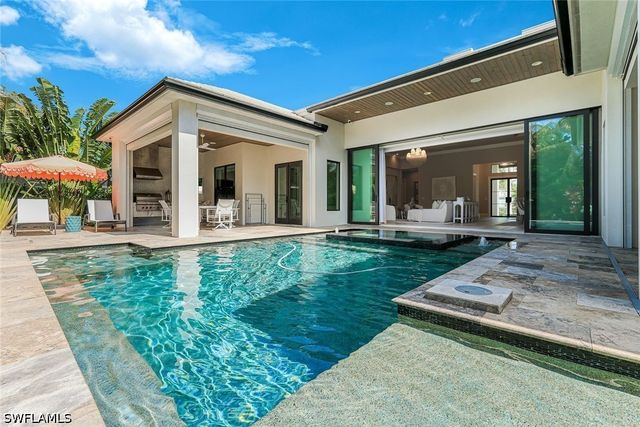 760 Park Shore DR, Naples, FL 34103