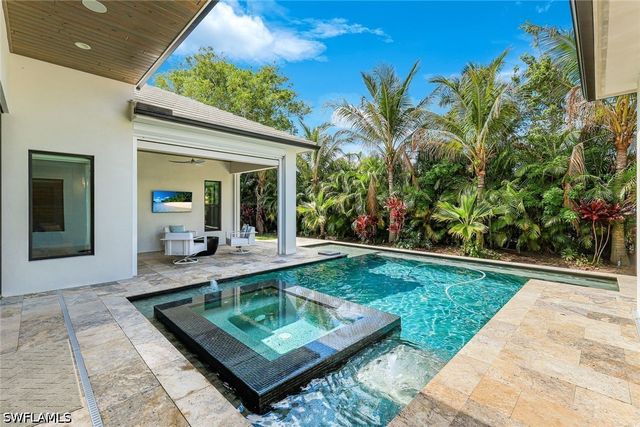 760 Park Shore DR, Naples, FL 34103