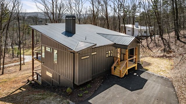 456 Sowers Road, Blue Ridge, GA 30513