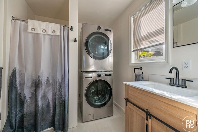 49 School Street, Lake Placid, NY 12946