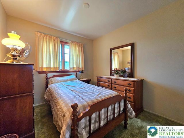 3933 Norfolk Drive, Bethlehem Twp, PA 18020