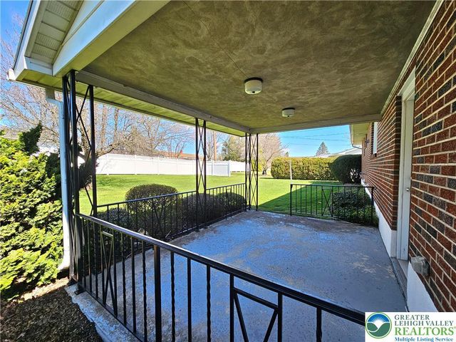 3933 Norfolk Drive, Bethlehem Twp, PA 18020