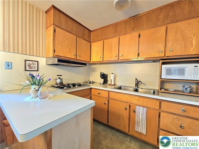 3933 Norfolk Drive, Bethlehem Twp, PA 18020