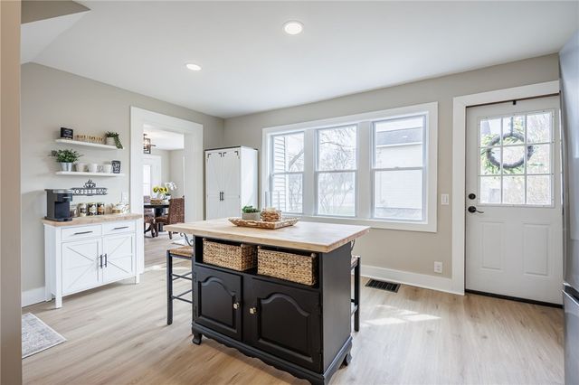 127 Lake Avenue, Parma, NY 14468