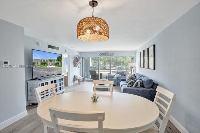 769 Jeffery Street 2-205, Boca Raton, FL 33487