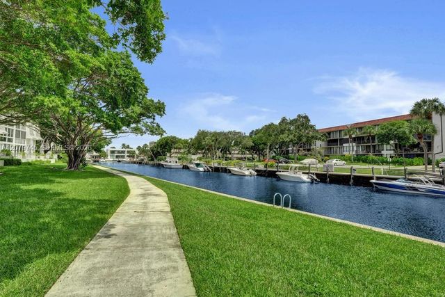 769 Jeffery Street 2-205, Boca Raton, FL 33487
