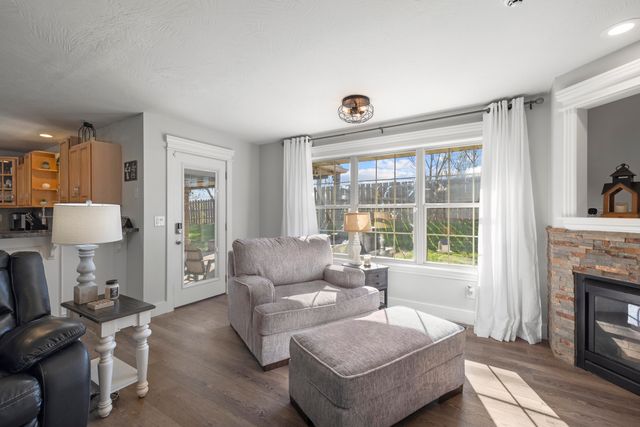 2915 N 25th Street, Ozark, MO 65721