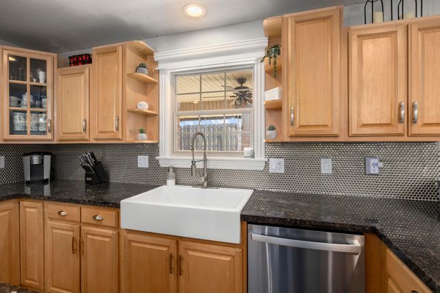 2915 N 25th Street, Ozark, MO 65721