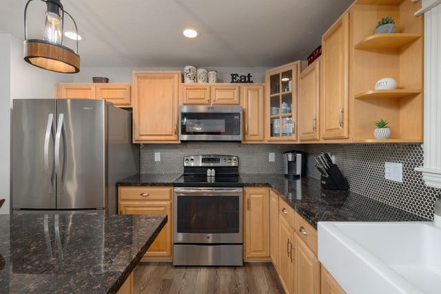 2915 N 25th Street, Ozark, MO 65721