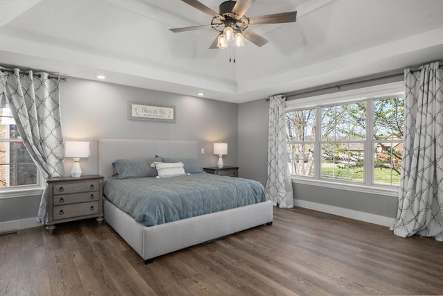 2915 N 25th Street, Ozark, MO 65721