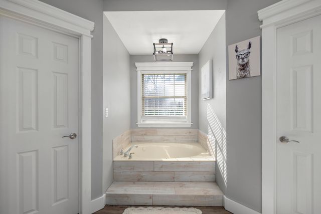 2915 N 25th Street, Ozark, MO 65721