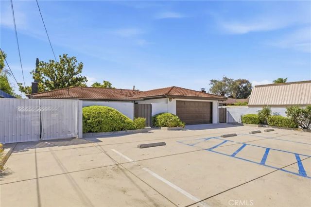 1915 Ervilla, Pomona, CA 91767