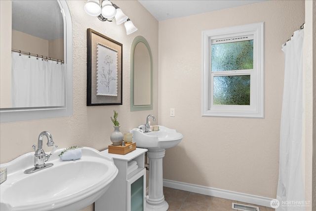 16209 70th Place W, Edmonds, WA 98026