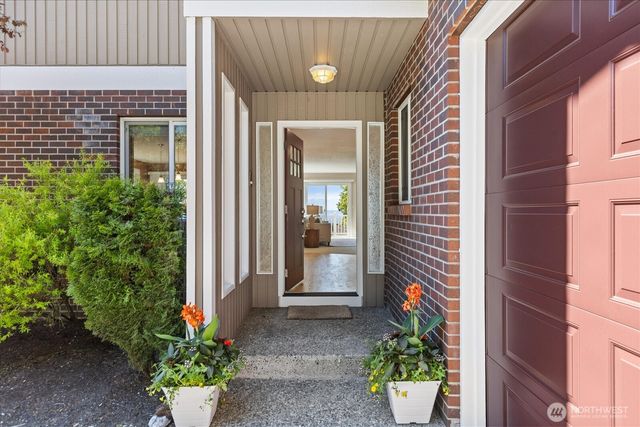 16209 70th Place W, Edmonds, WA 98026