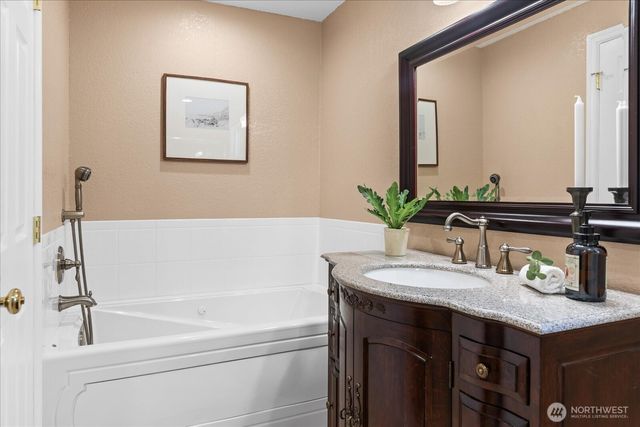 16209 70th Place W, Edmonds, WA 98026