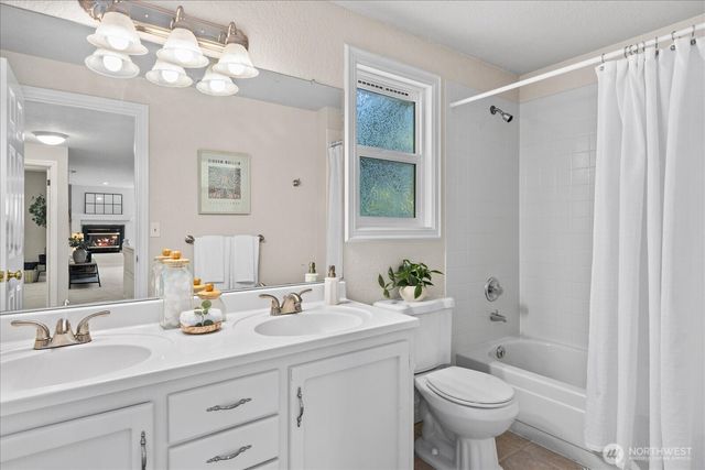 16209 70th Place W, Edmonds, WA 98026