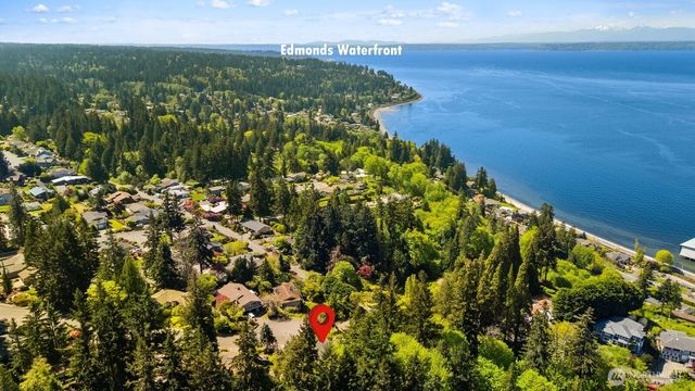 16209 70th Place W, Edmonds, WA 98026