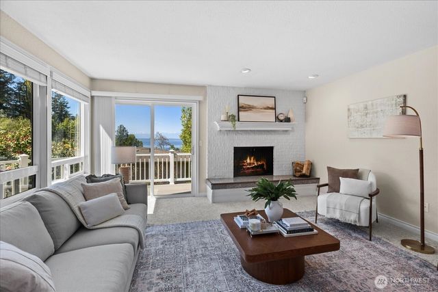 16209 70th Place W, Edmonds, WA 98026