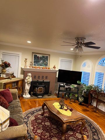 938 Live Oak Blvd, Yuba City, CA 95991