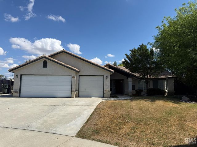 507 Meadow Grove Court, Bakersfield, CA 93308