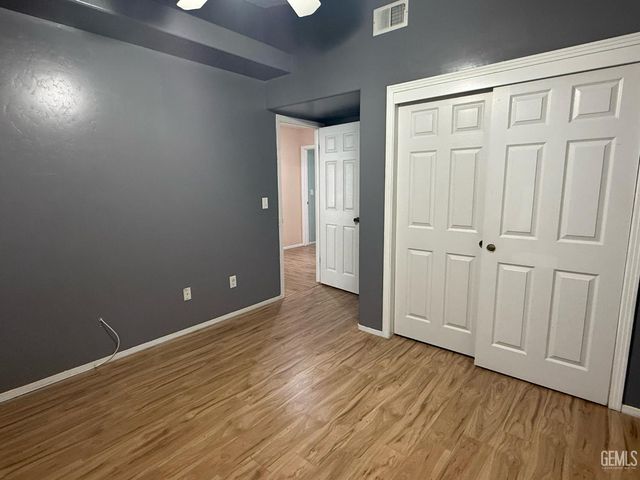 507 Meadow Grove Court, Bakersfield, CA 93308