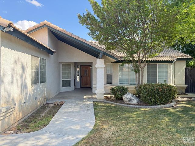 507 Meadow Grove Court, Bakersfield, CA 93308