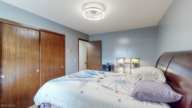 38667 Chestnut Ridge Road, Elyria, OH 44035