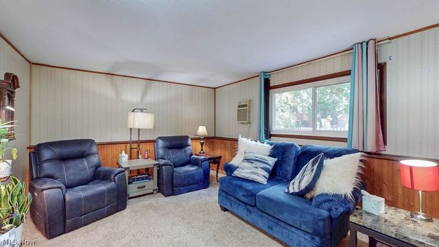 38667 Chestnut Ridge Road, Elyria, OH 44035