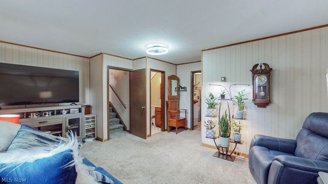 38667 Chestnut Ridge Road, Elyria, OH 44035
