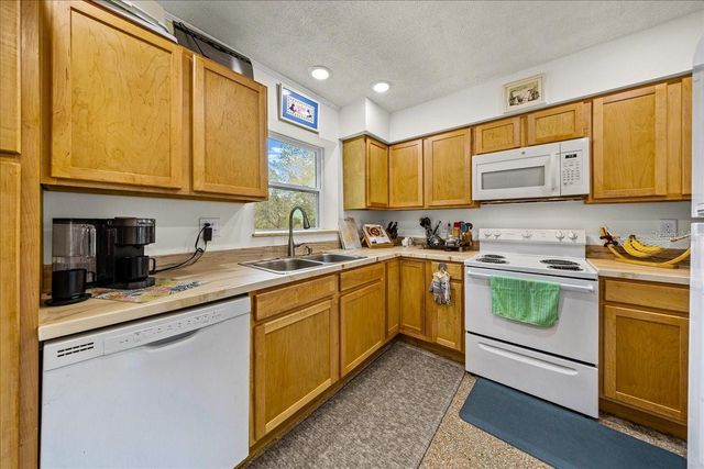 23177 SW BEACH BOULEVARD, Dunnellon, FL 34431