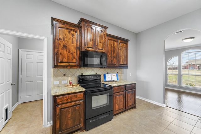 101 Paddock Lane, Mclendon Chisholm, TX 75032