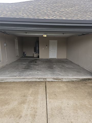 101 Paddock Lane, Mclendon Chisholm, TX 75032