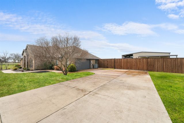 101 Paddock Lane, Mclendon Chisholm, TX 75032