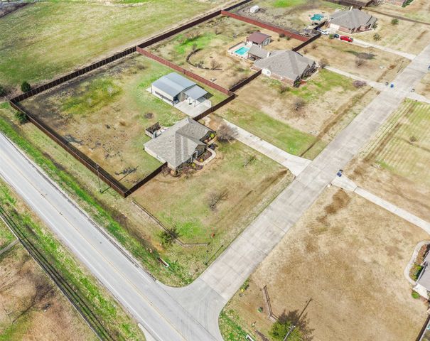 101 Paddock Lane, Mclendon Chisholm, TX 75032