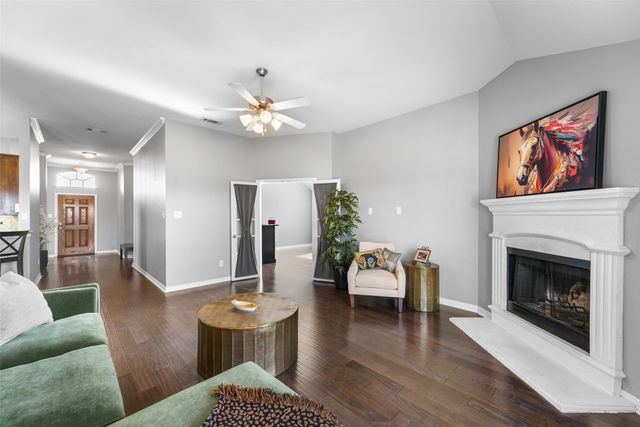 101 Paddock Lane, Mclendon Chisholm, TX 75032