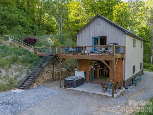 345 Moorehill Drive, Waynesville, NC 28786